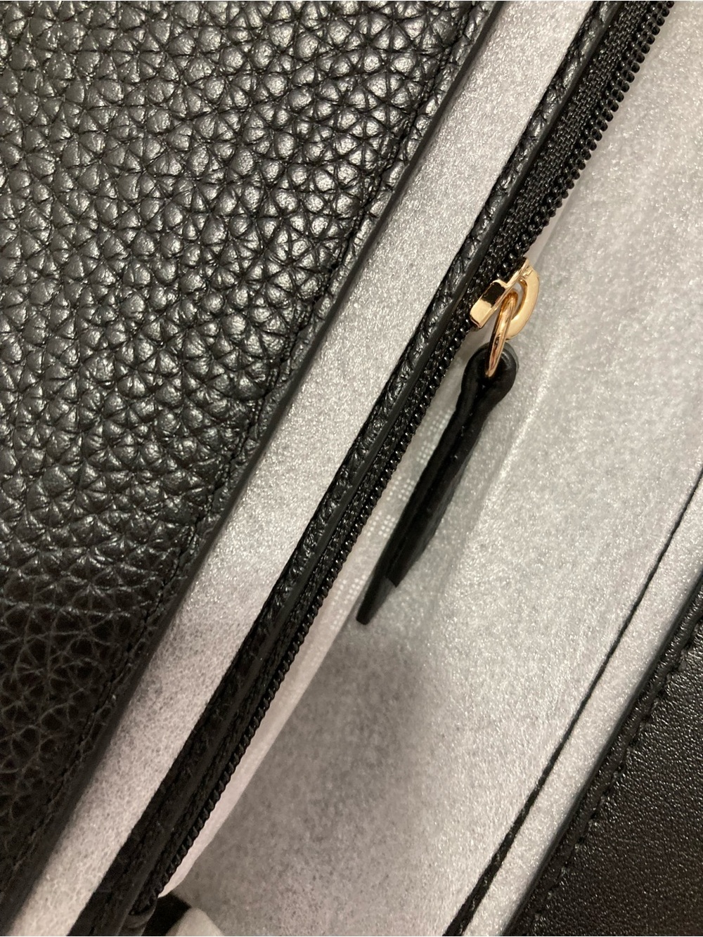 NWTS Michael Kors Crossbody Wallet - Picture 8 of 12